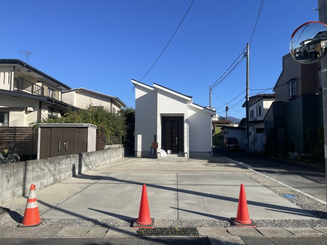【駐車場】 | 【新築分譲住宅～GRAFARE～】山形市円応寺町　2期　全1棟 | 建物前に駐車2台以上可能です！