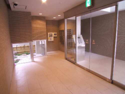 メゾン呉駅前のエントランス