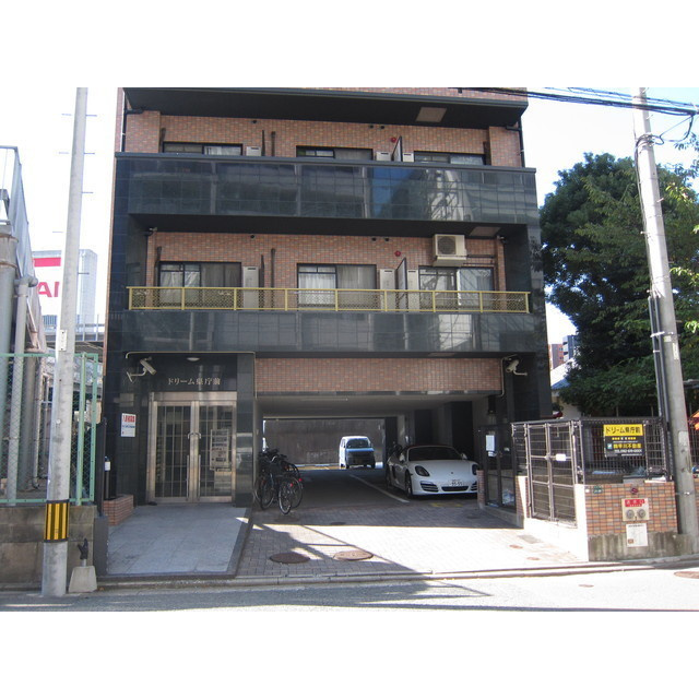 ドリーム県庁前の外観