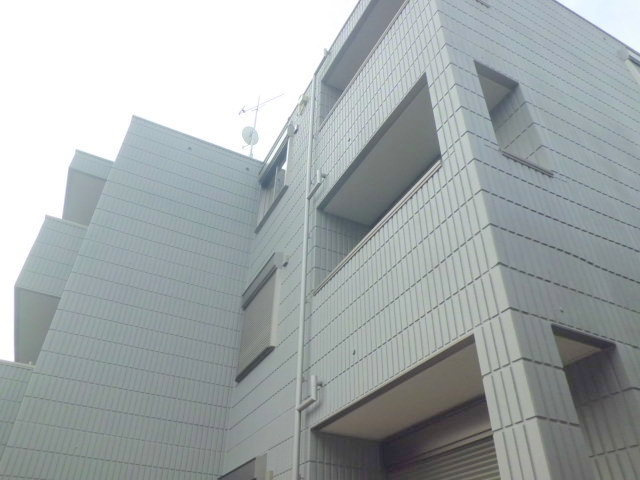 エクセレント西寺尾の外観