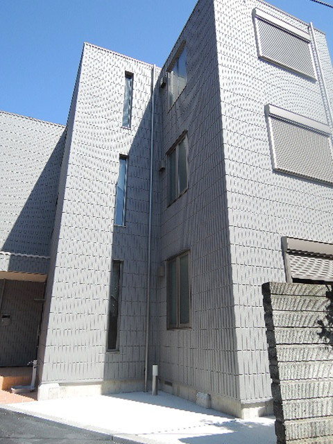 エクセレント西寺尾の外観