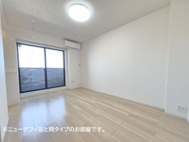 【居間・リビング】ルーチェフルサワＧＪ