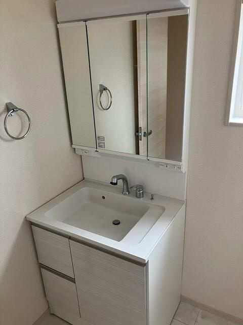 戸建 門真市上野口町の独立洗面台