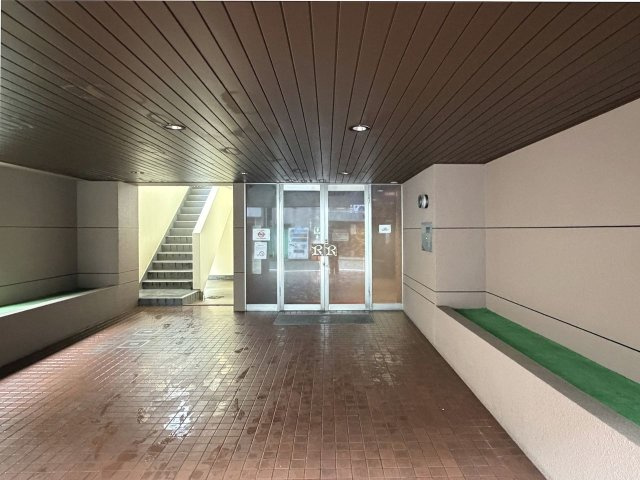 【エントランス】 | ロマネスク奈良屋