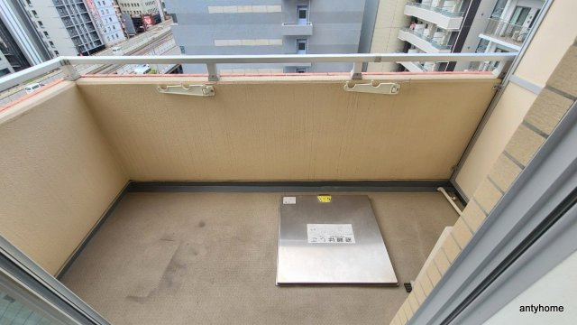 ドゥーエ江坂3　仲介手数料無料のバルコニー