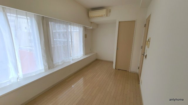 ドゥーエ江坂3　仲介手数料無料の洋室