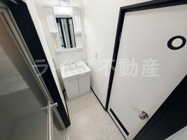 サイレンスハイムの洗面所|広い洗面スペース
