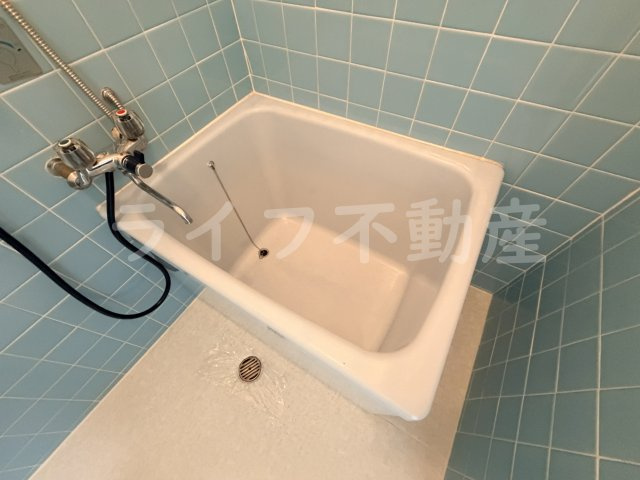 サイレンスハイムの浴室|落ち着いた空間のお風呂です