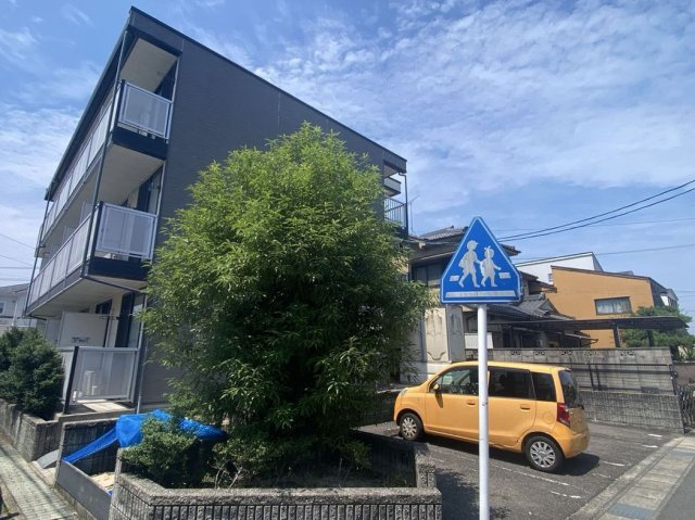 レオパレスＫＡＧＯＨＡＲＡの外観