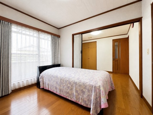 【駅近！結城駅８分】結城市大字結城中古戸建の洋室