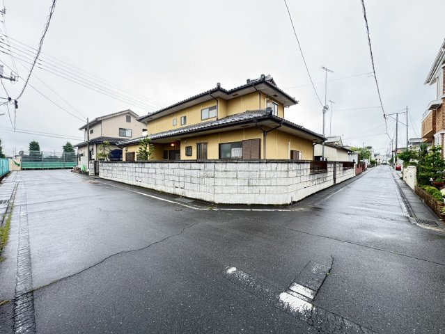 【駅近！結城駅８分】結城市大字結城中古戸建の前面道路含む現地写真