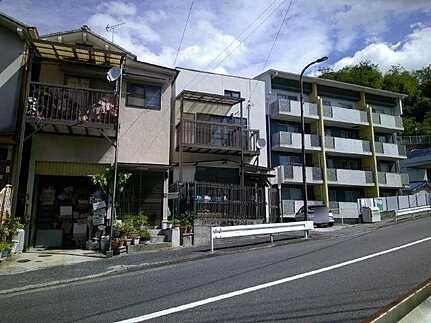 広島市西区己斐東2丁目　土地の前面道路含む現地写真