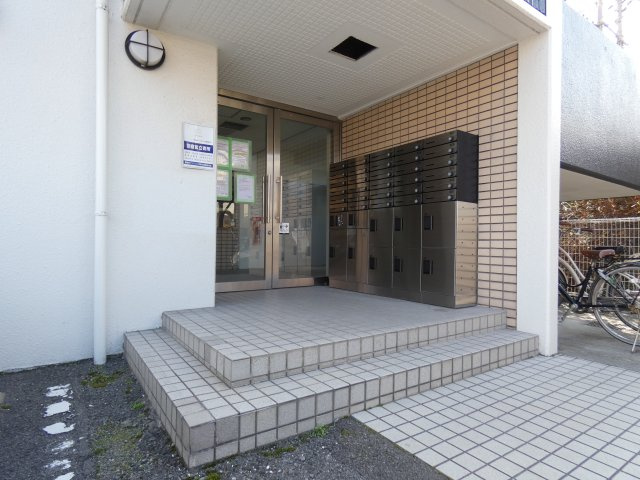 グランシャリオのエントランス|集合ポスト