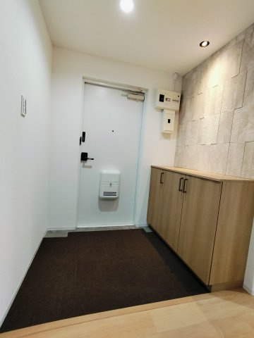 澄川ハイム1号棟の玄関|シューズボックス付きの玄関！