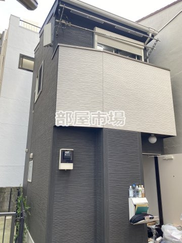 テクノハウスのエントランス