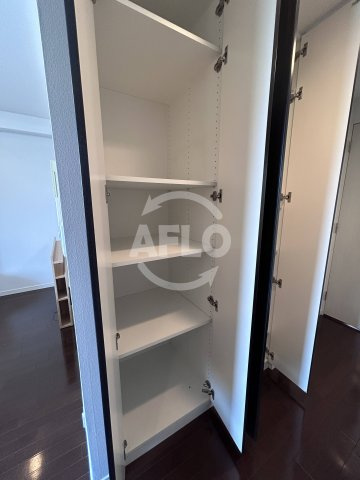 アパートメンツ江坂の収納|アパートメンツ江坂　クローゼット