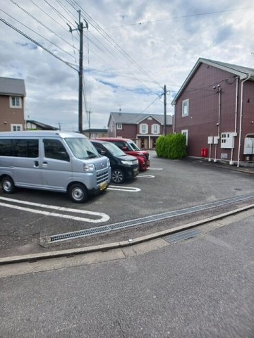 エテルネルソレイユＡの駐車場
