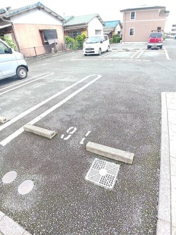 オロールＢの駐車場