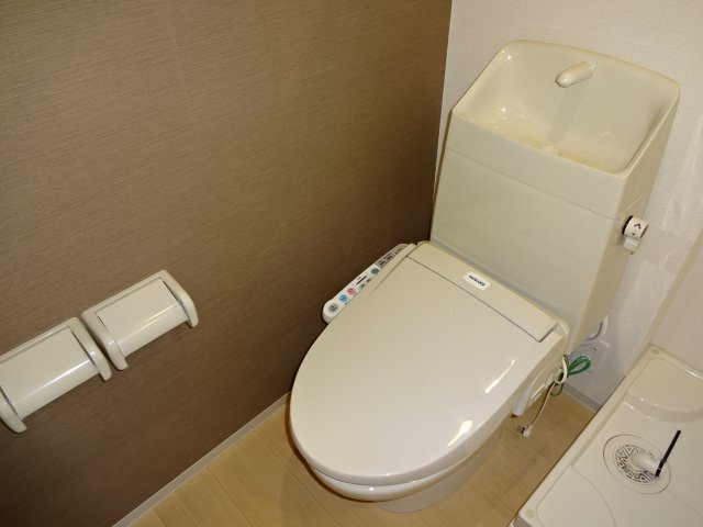 エバーハイツ泉のトイレ|シャワー付トイレ