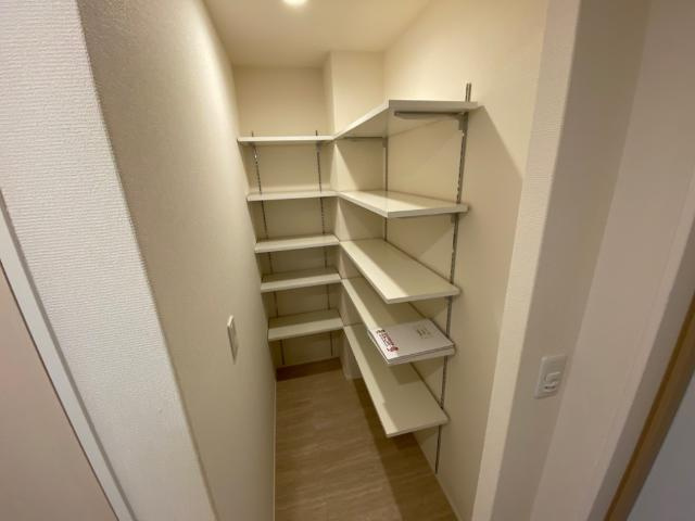 メルヴェーユ川内の収納|シューズインクローク