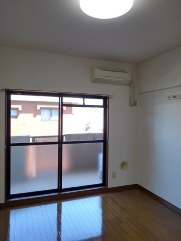 カーサ・デ・ナカスジの居間・リビング|使いやすい居間です