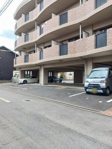 カーサ・デ・ナカスジの駐車場|駐車場があります