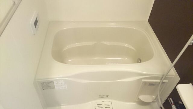 エタニティヨコハマの浴室