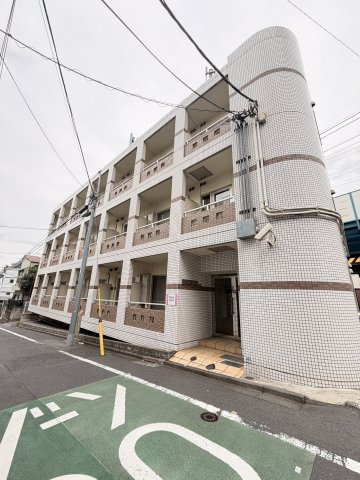 スチューデントハイツ代々木上原の外観