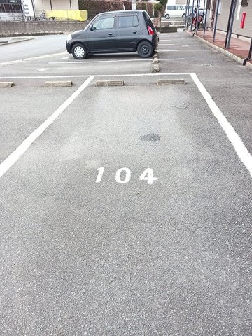 フォレスト中嶋の駐車場