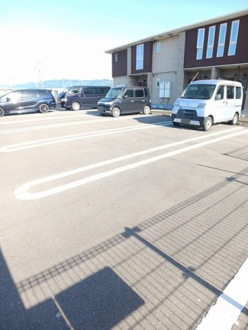 パストラーレの駐車場