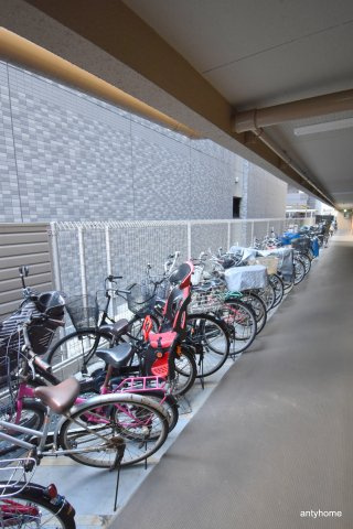 シャトーモンシェリー　仲介手数料無料の駐車場