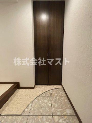 シティライフ京町堀の玄関