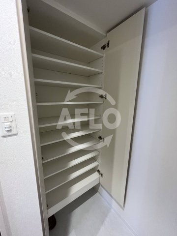 アバンティ大阪ドームシティの収納|アバンティ大阪ドームシティ　靴箱