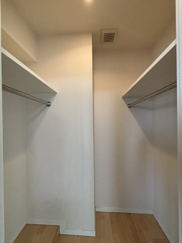 それぞれの部屋に収納があります！