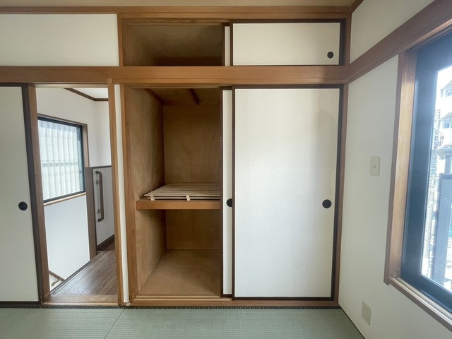 共進町戸建の収納