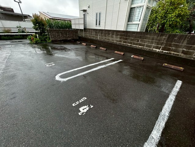 ヴィアソーレ Ａ棟の駐車場