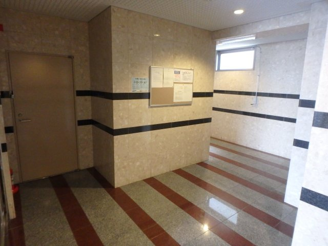 【エントランス】 | ラ・フォンテ甲東園 | 毎日通るロビーはこのようになっています