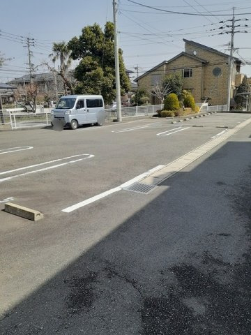 シャングリラⅡの駐車場