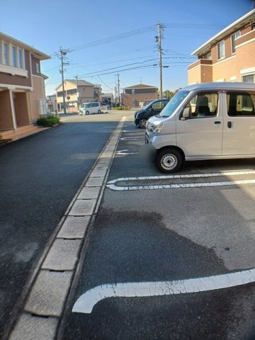 アレーズ　Ｄの駐車場