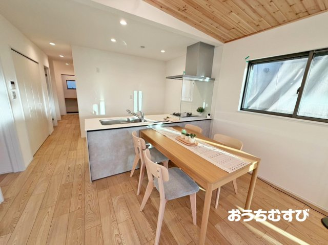 春日井市大手町2丁目(全13棟)の居間・リビング