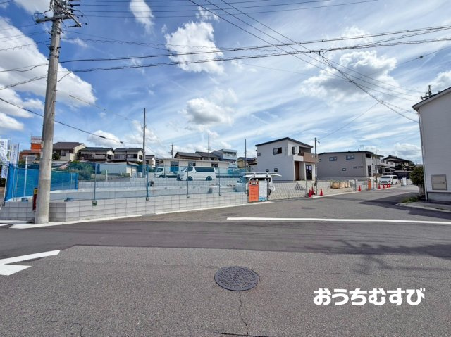 春日井市大手町2丁目(全13棟)の前面道路含む現地写真