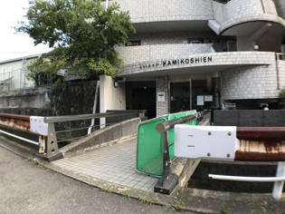エスリード上甲子園のエントランス