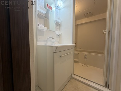 独立洗面化粧台付きでおすすめです！