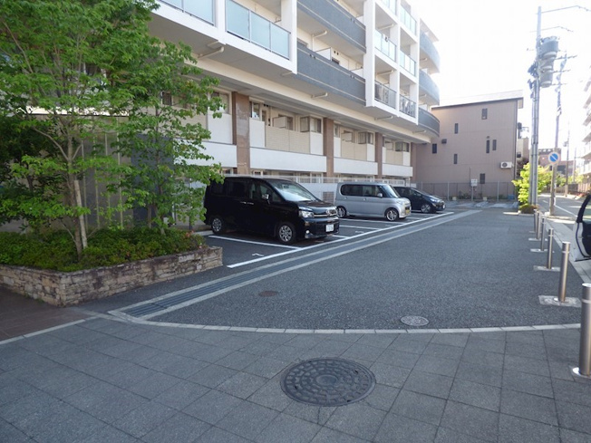 【駐車場】
