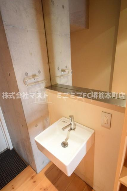 ＳＫＴＯＷＥＲ心斎橋ＥＡＳＴの洗面所