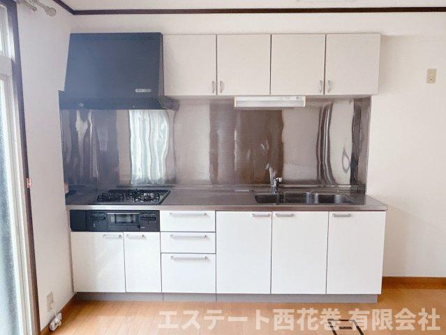 花巻市星が丘２丁目のアパートのキッチン