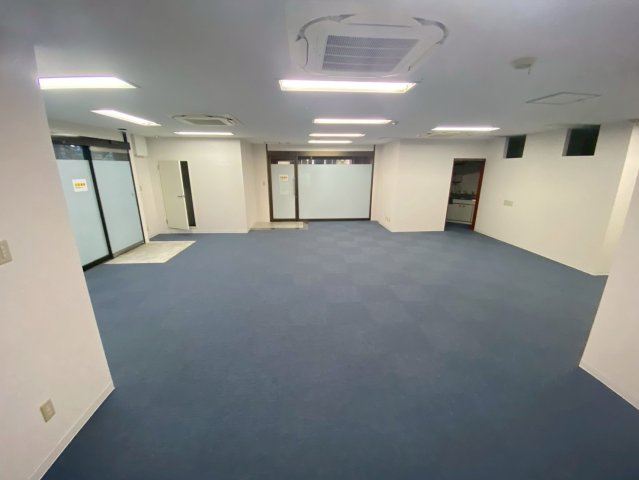 エガワプラザビルのロビー
