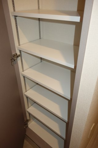クラリティア上野稲荷町の収納