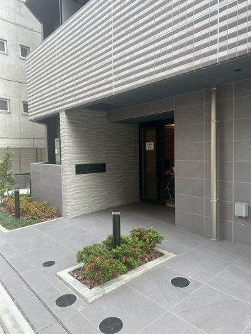 クラリティア上野稲荷町のエントランス