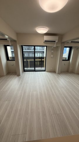 クラリティア上野稲荷町の居間・リビング